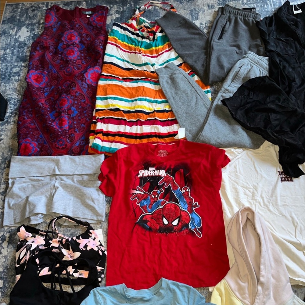Women’s small clothing bundle lot